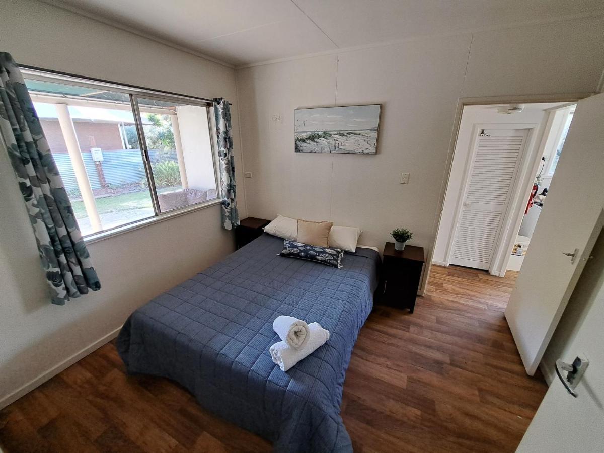 Two-Bedroom Apartment,1420940769:JPEG