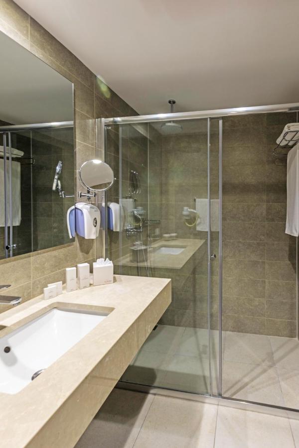 Doppelzimmer mit Poolblick