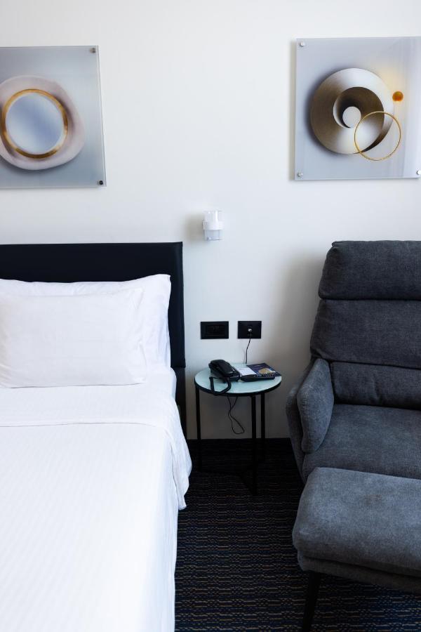Double or Twin Room Lounge Access