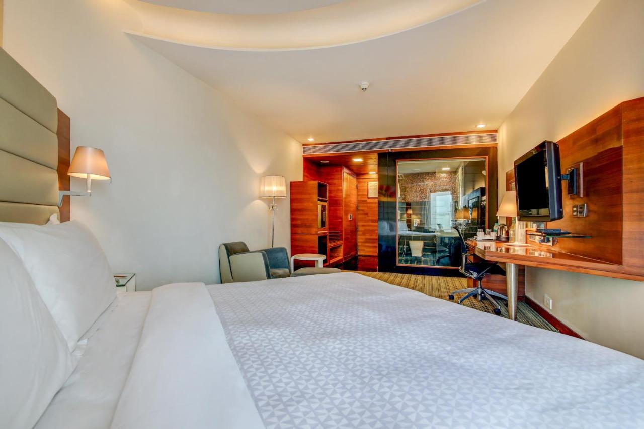Executive King Room