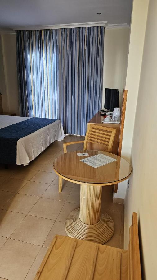 Deluxe Queen Room,1425248646:JPEG