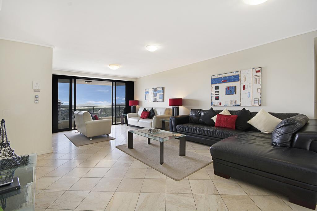 Apartment mit 2 Schlafzimmern und seitlichem Meerblick