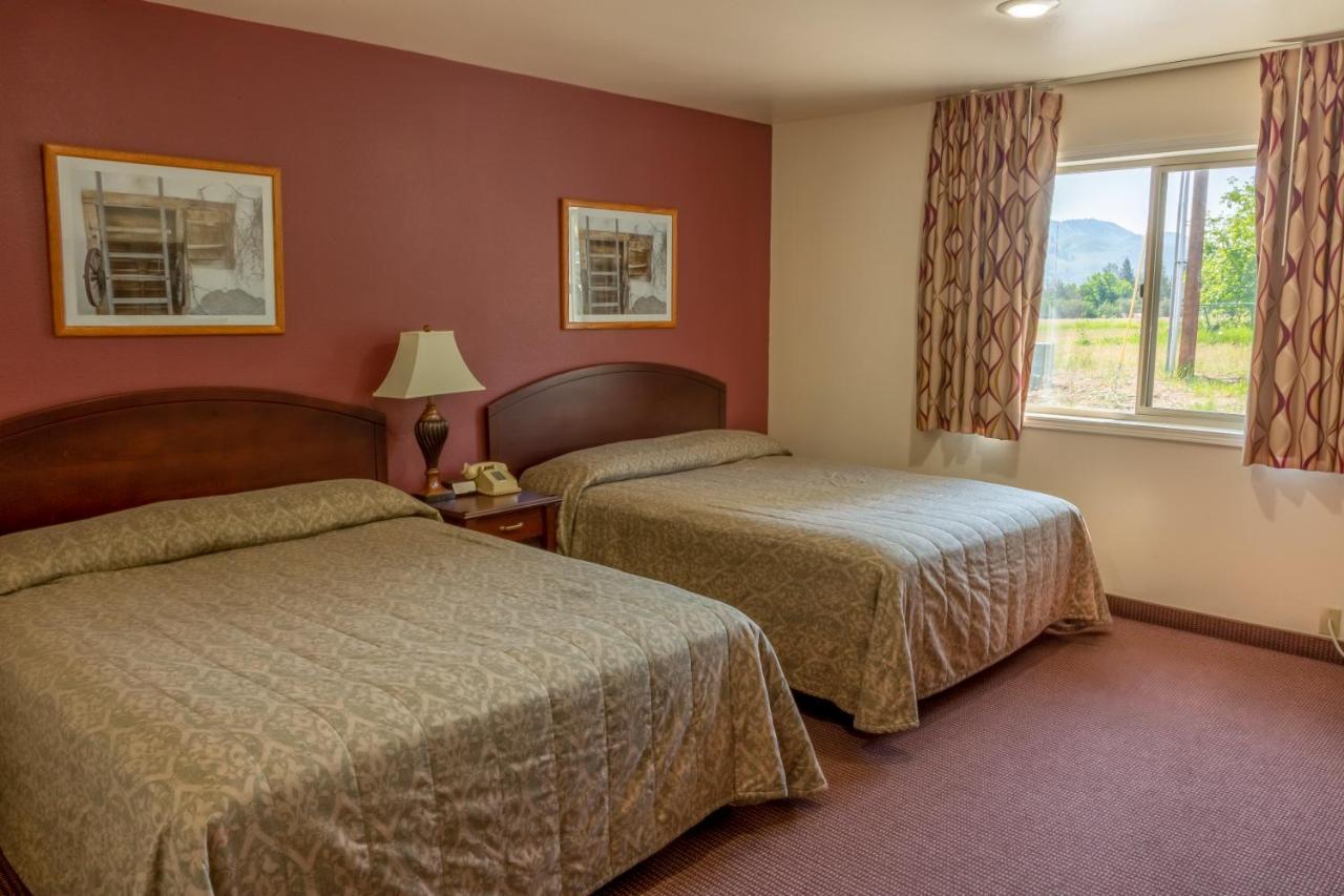 Classic Room Two Queen Beds Pet Friendly