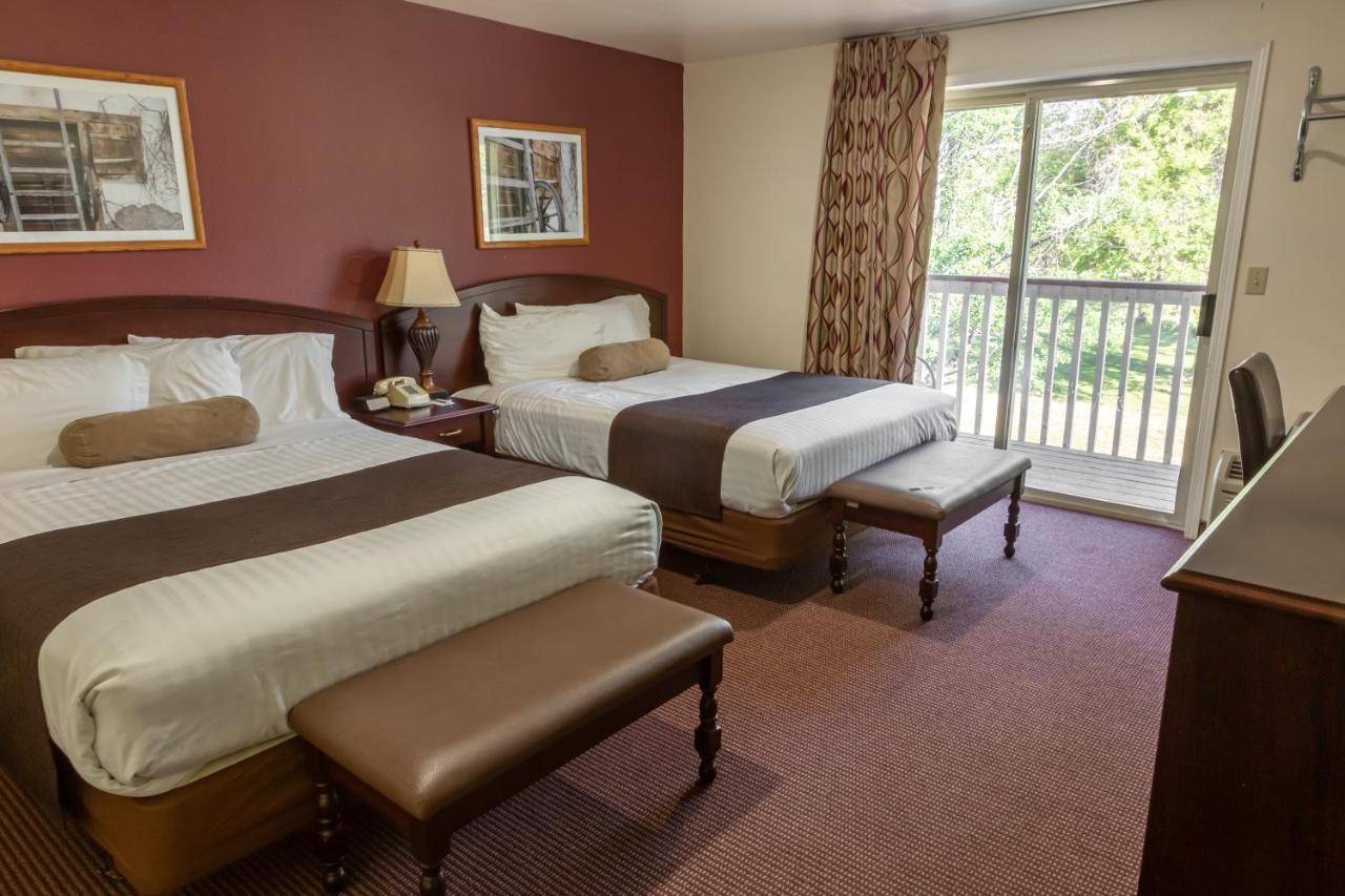 Deluxe Room Two Queen Beds