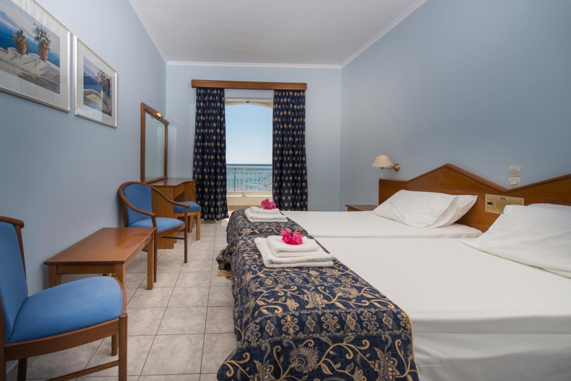 Twin or Double Room Sea View,578820222:JPEG