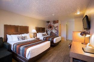 Queen Room with Two Queen Beds and Patio - Non-Smoking