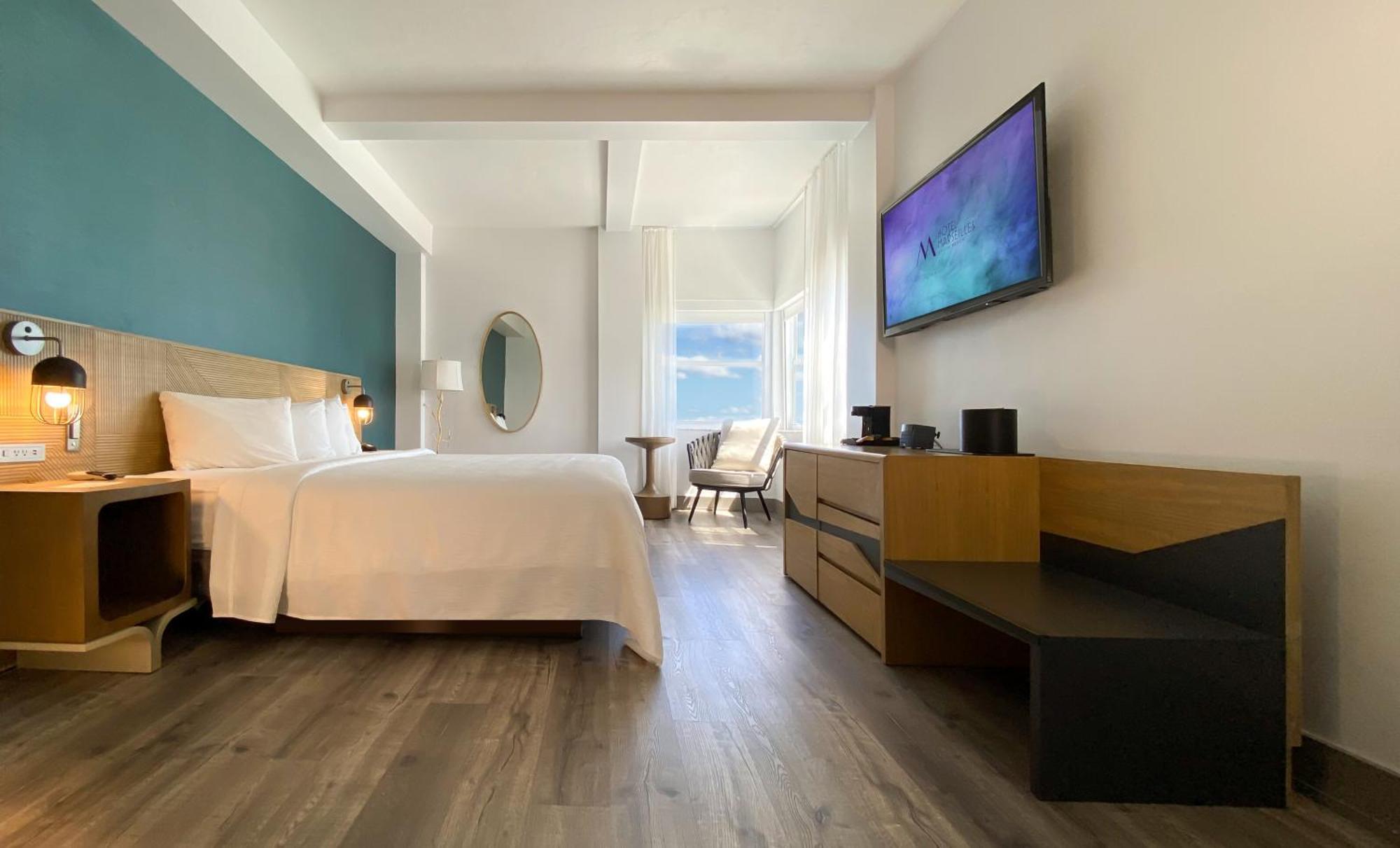 Signature Ocean View King