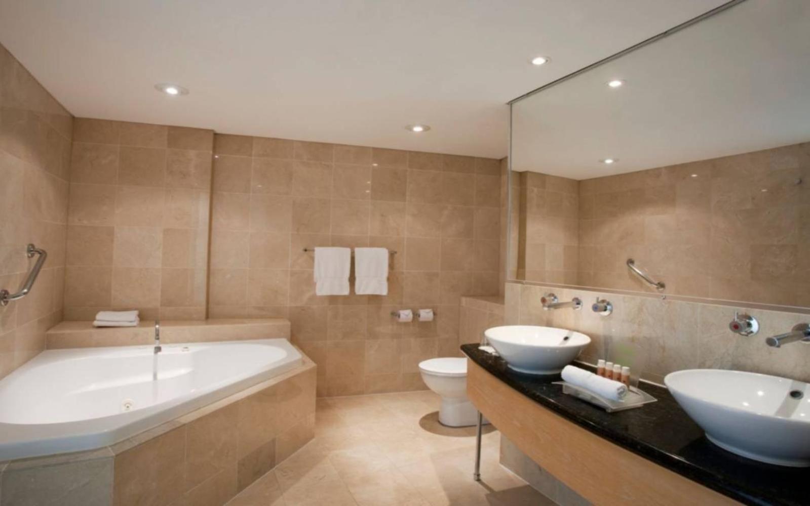 Spa King Suite with Harbour View