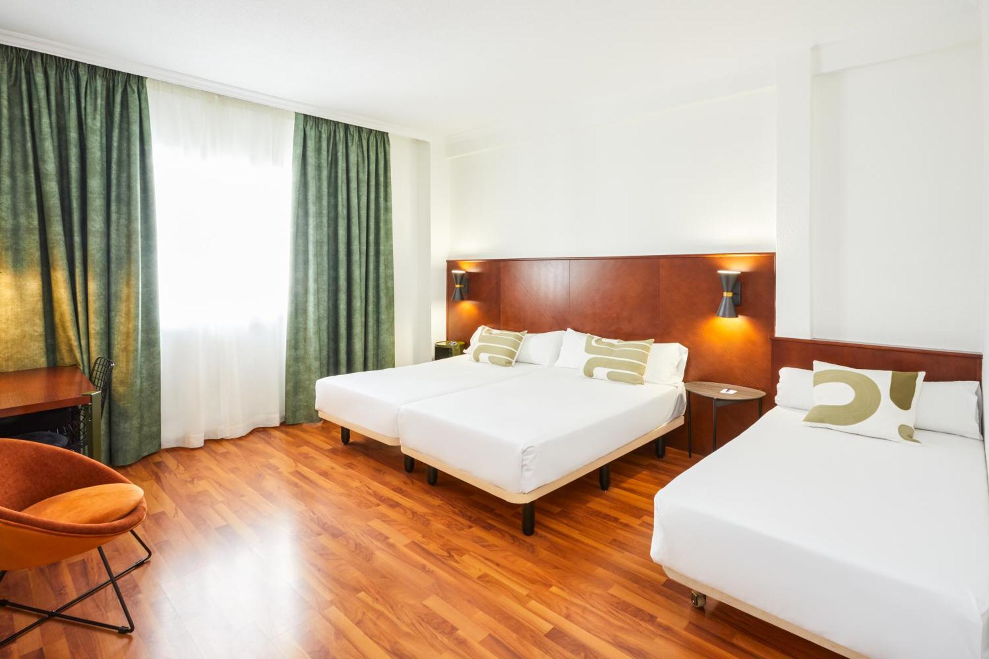 Triple Room,1436368402:JPEG