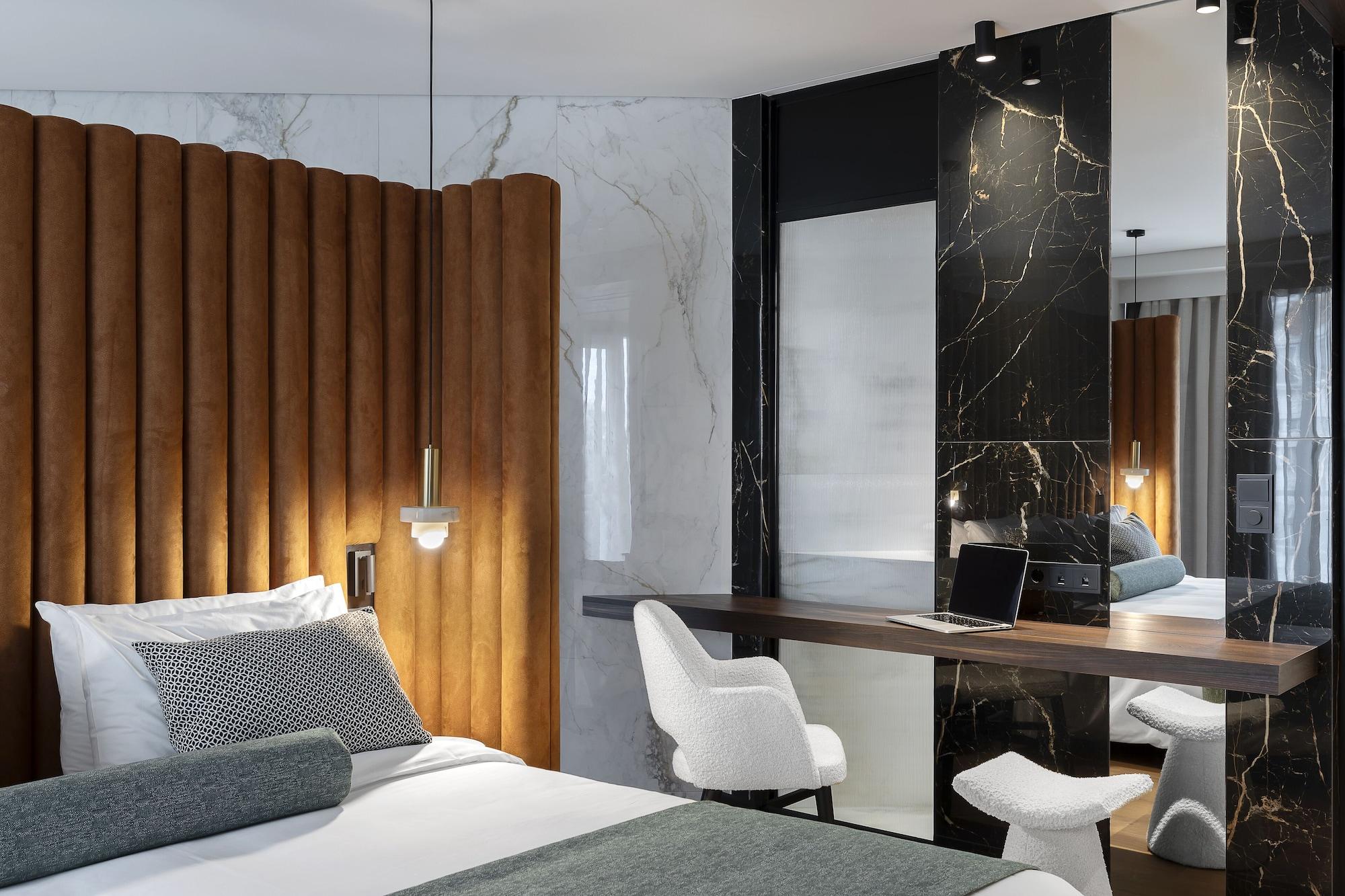 Two-Bedroom Suite with Executive Lounge Access