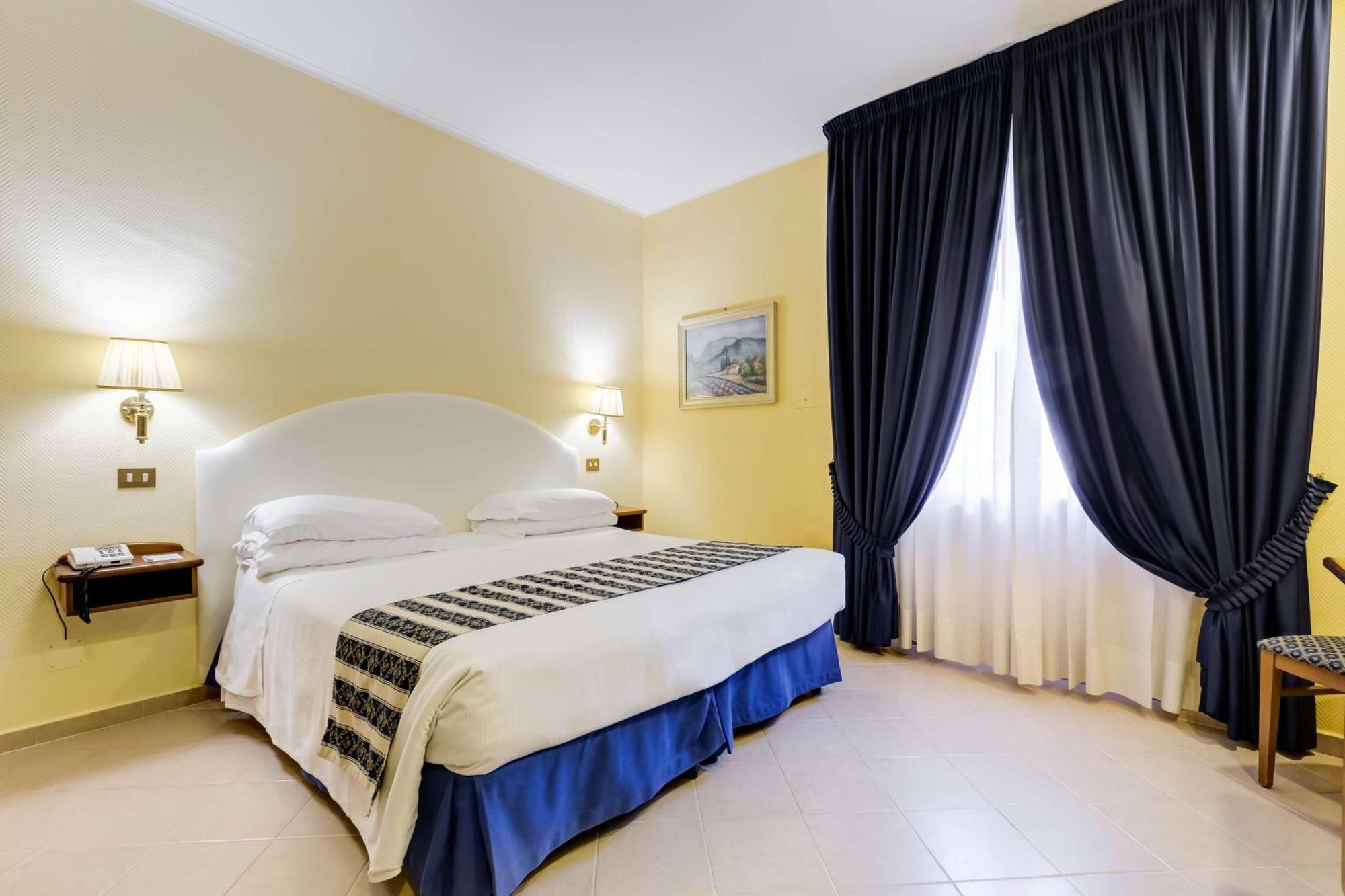 Habitación Doble Económica - 1 cama grande