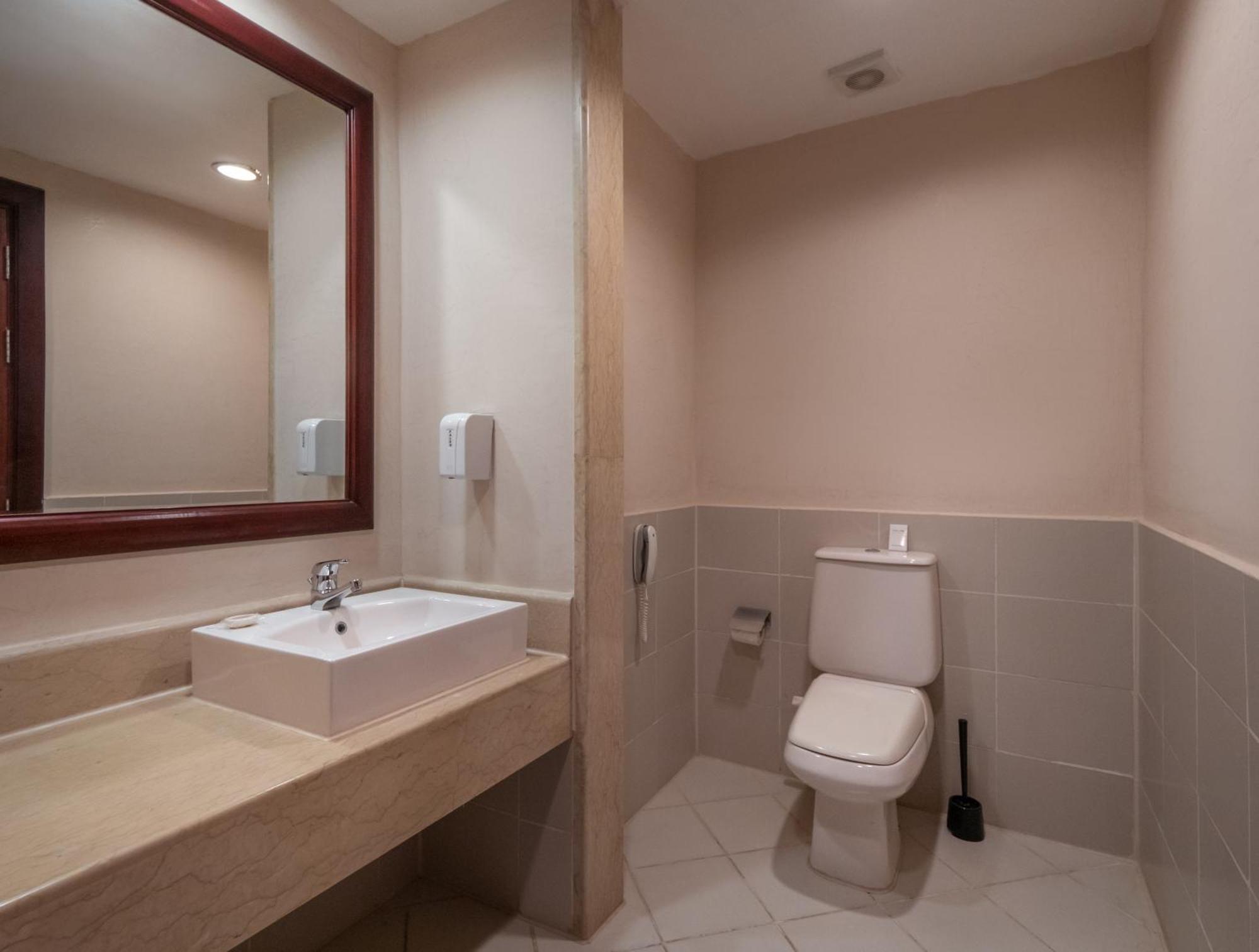 One Bedroom Family Room,1439629609:JPEG