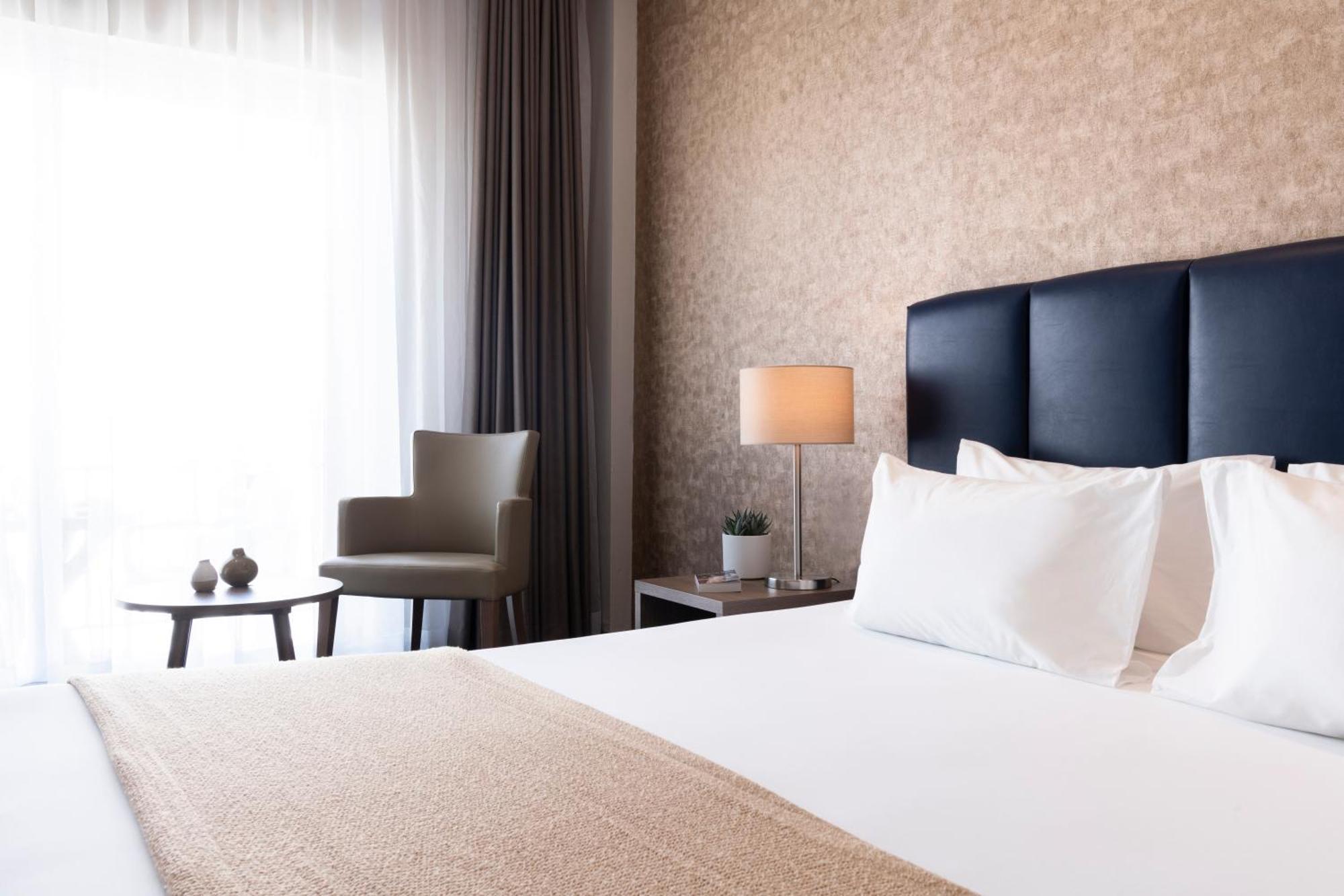 Standard Double or Twin Room,1439798104:JPEG