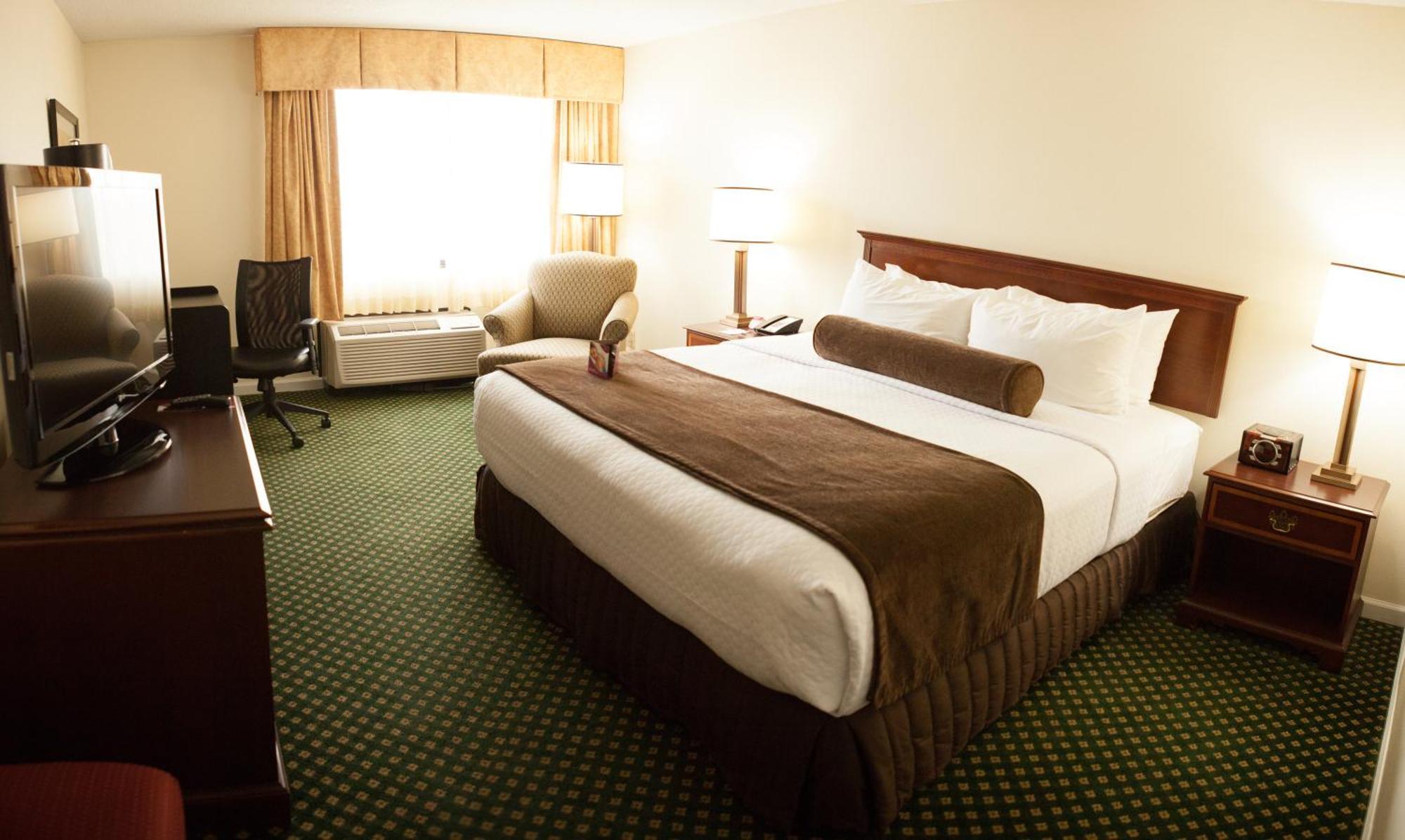 Standard King Room with Roll-In Shower - Communications Access