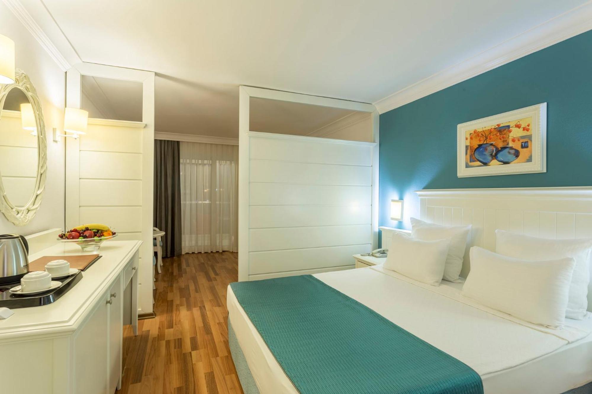 Family Room Land View One Bedroom Bunkbed