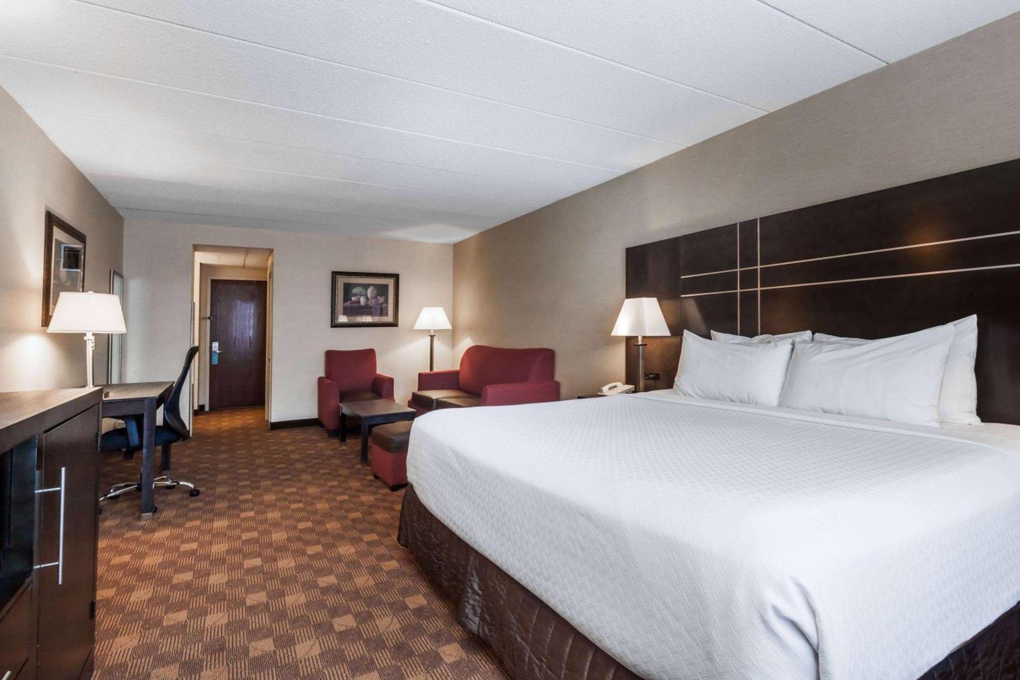 King Room with Sofa Bed