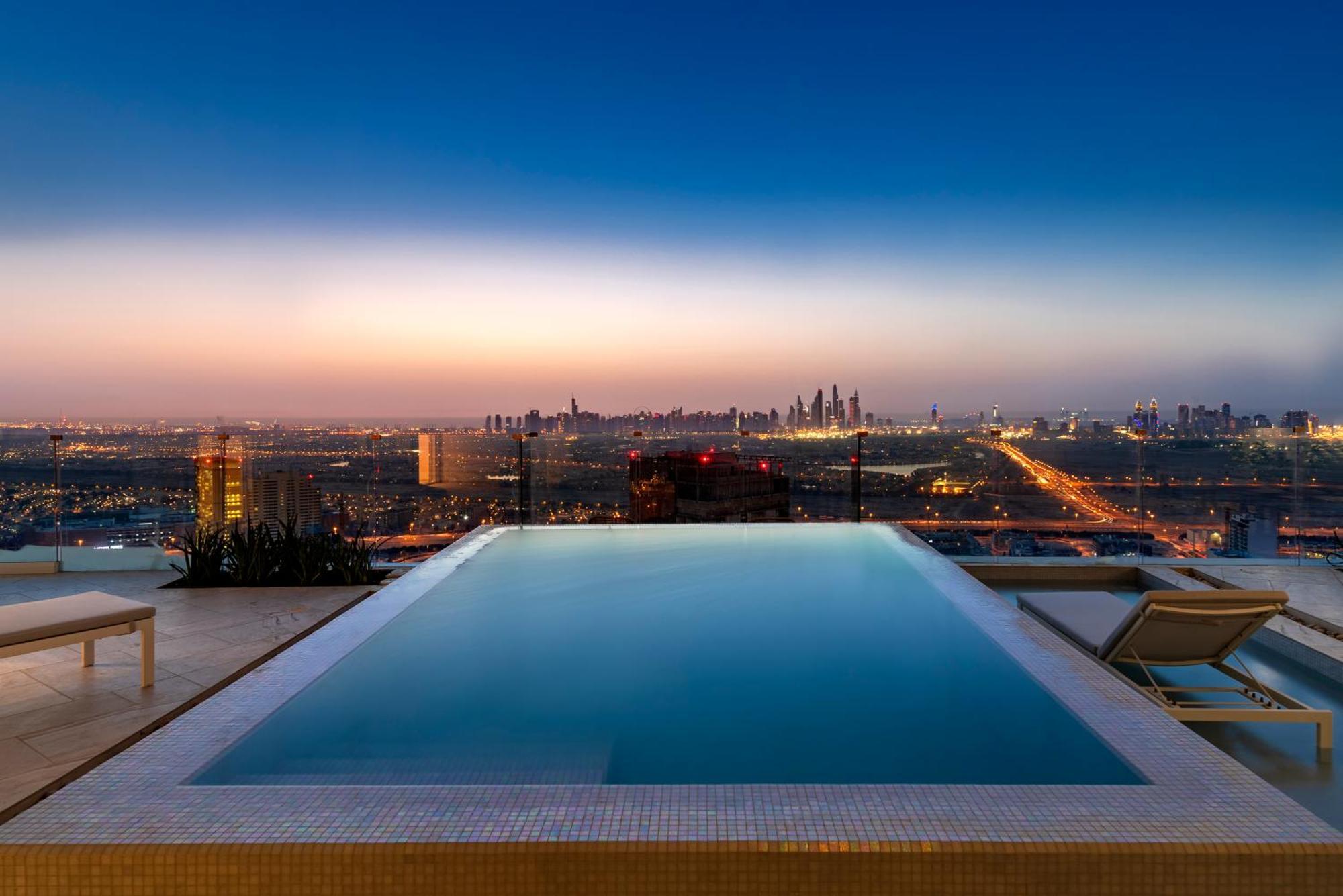 4 Bedroom Sky Villa Pool Including & Party Access,1594762950:JPEG