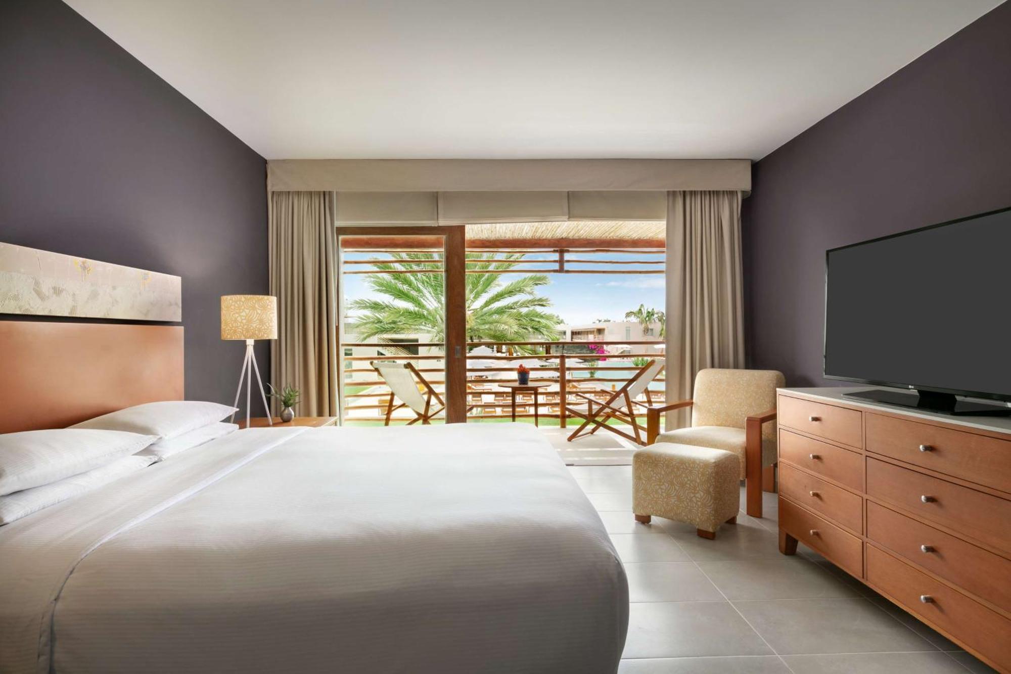 Suite con terraza y vistas al jardín - Cama extragrande