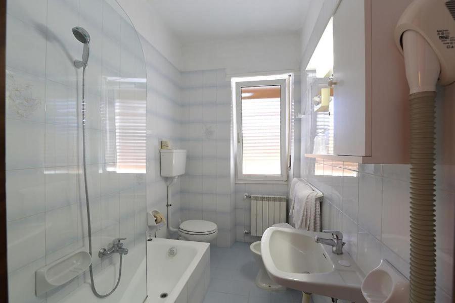 Premium Quadruple Room,1584407167:JPEG