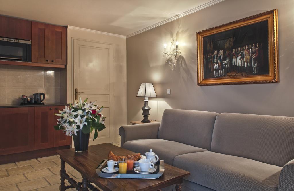 Junior Suite,1631546480:JPEG