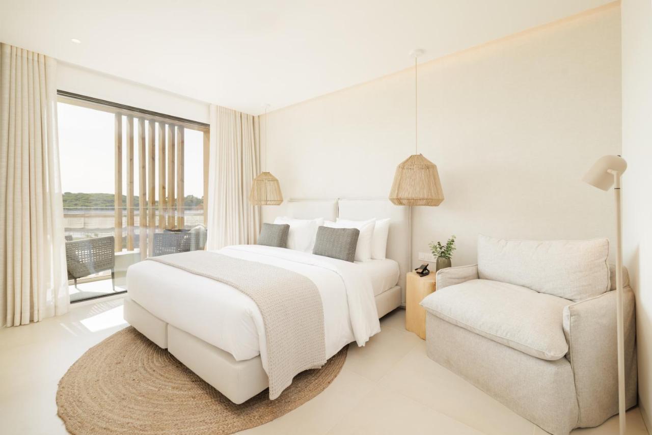 One-Bedroom Apartment,1555942369:JPEG