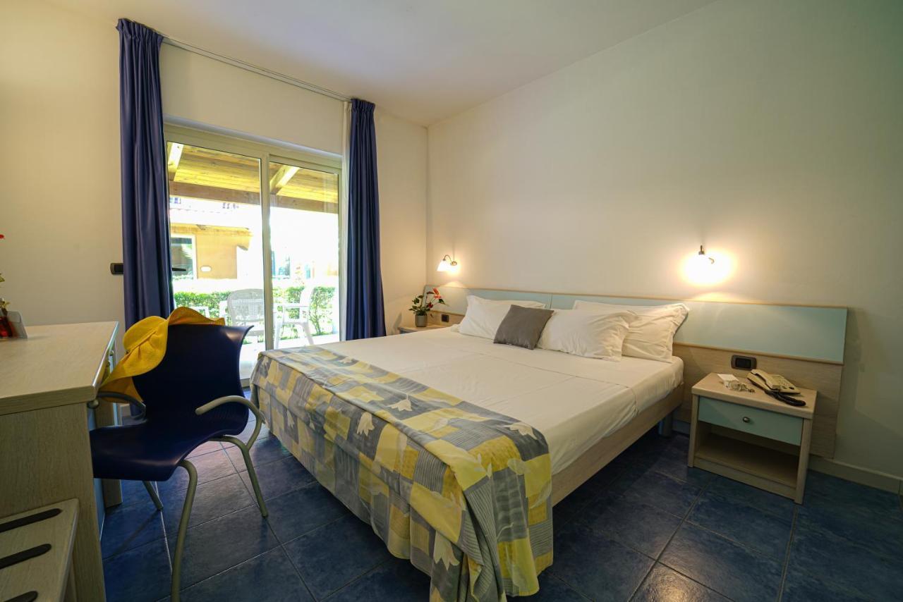 Standard Double Room,1468940915:JPEG