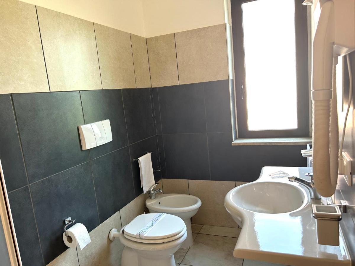 Double Room,1471180148:JPEG