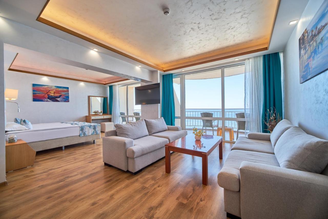Junior Suite Terrace Front Sea View