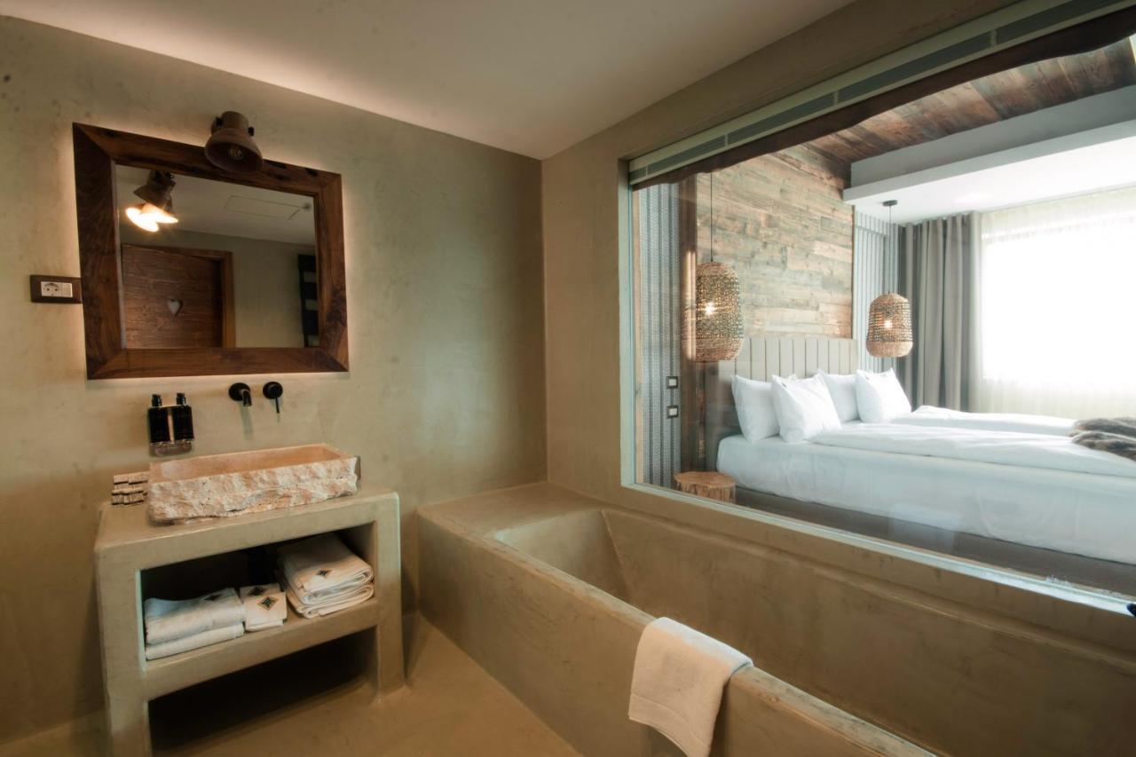 Deluxe Double Room with Bath