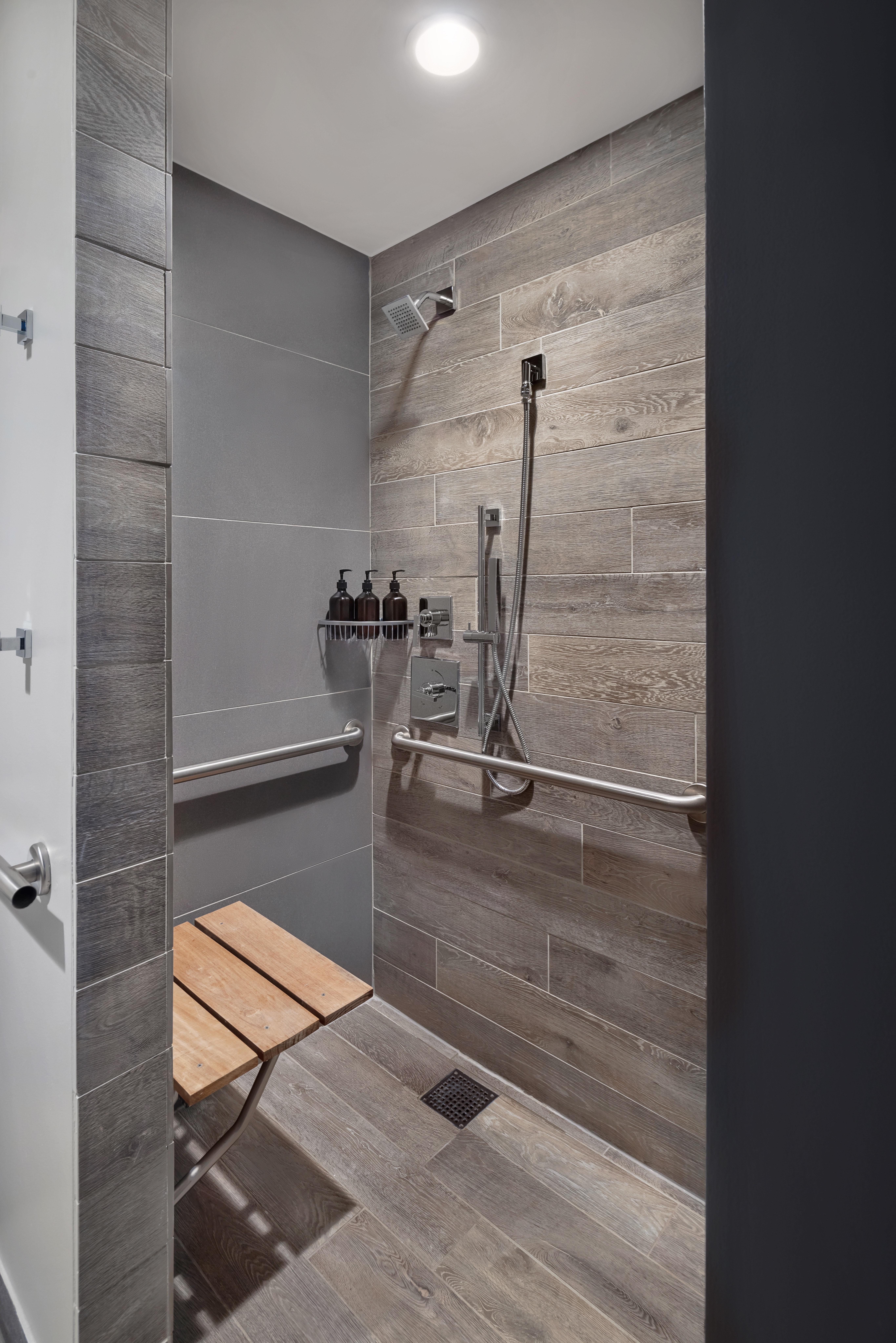 Habitación adaptada para personas de movilidad reducida - Cama extragrande