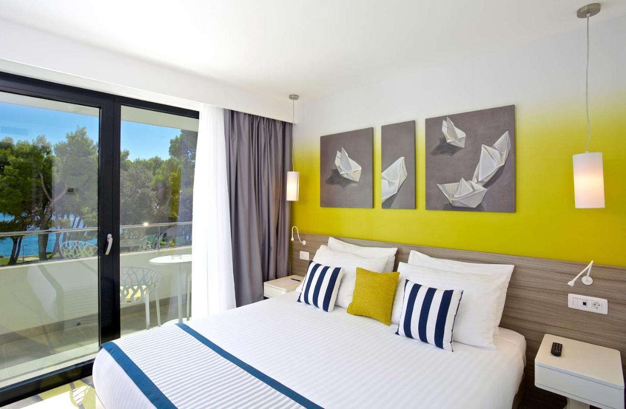 Superior Twin Room Balcony Pool View