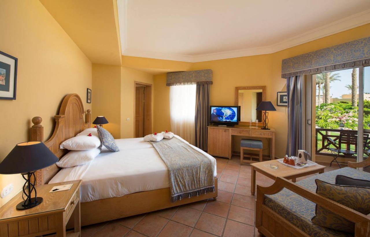 Standard Room with Garden View