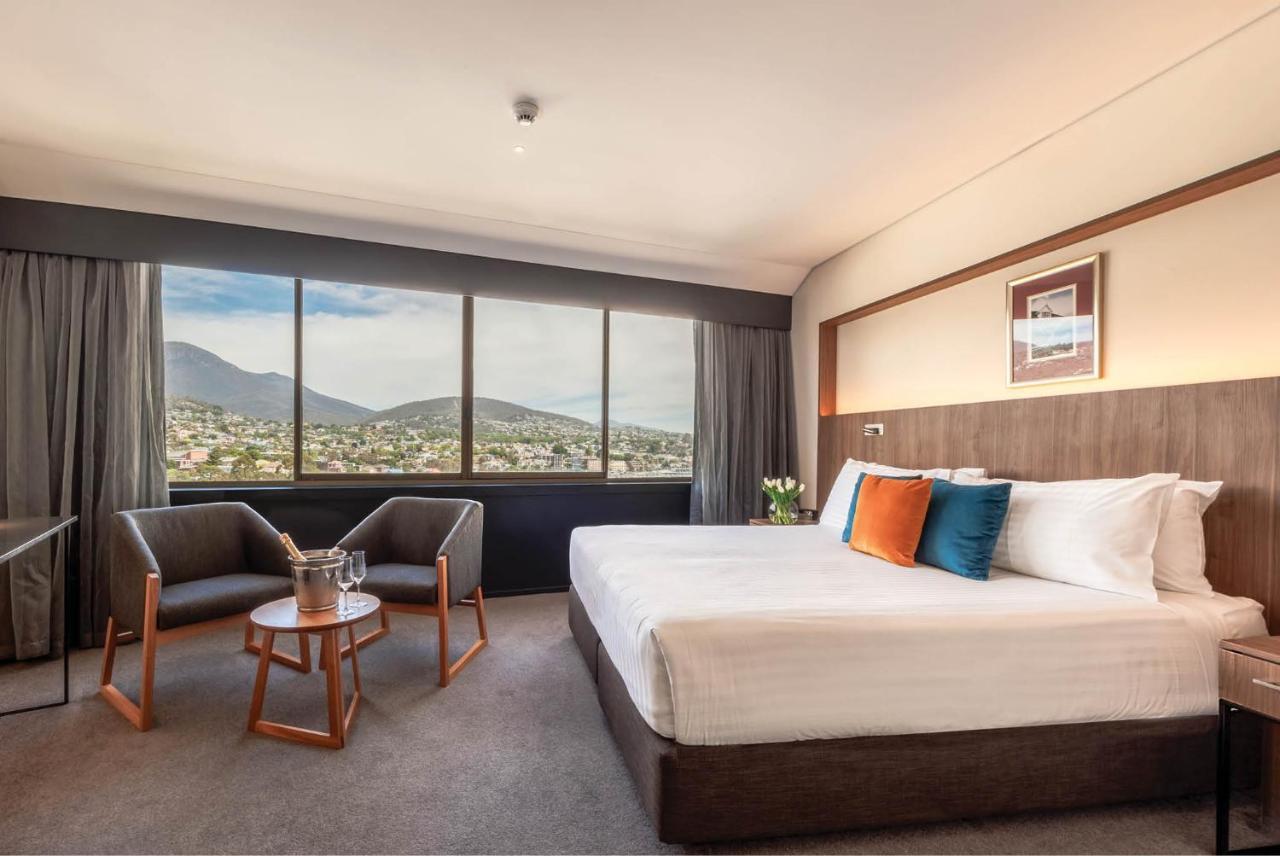Habitación Doble Deluxe con cama grande y vistas a las montañas