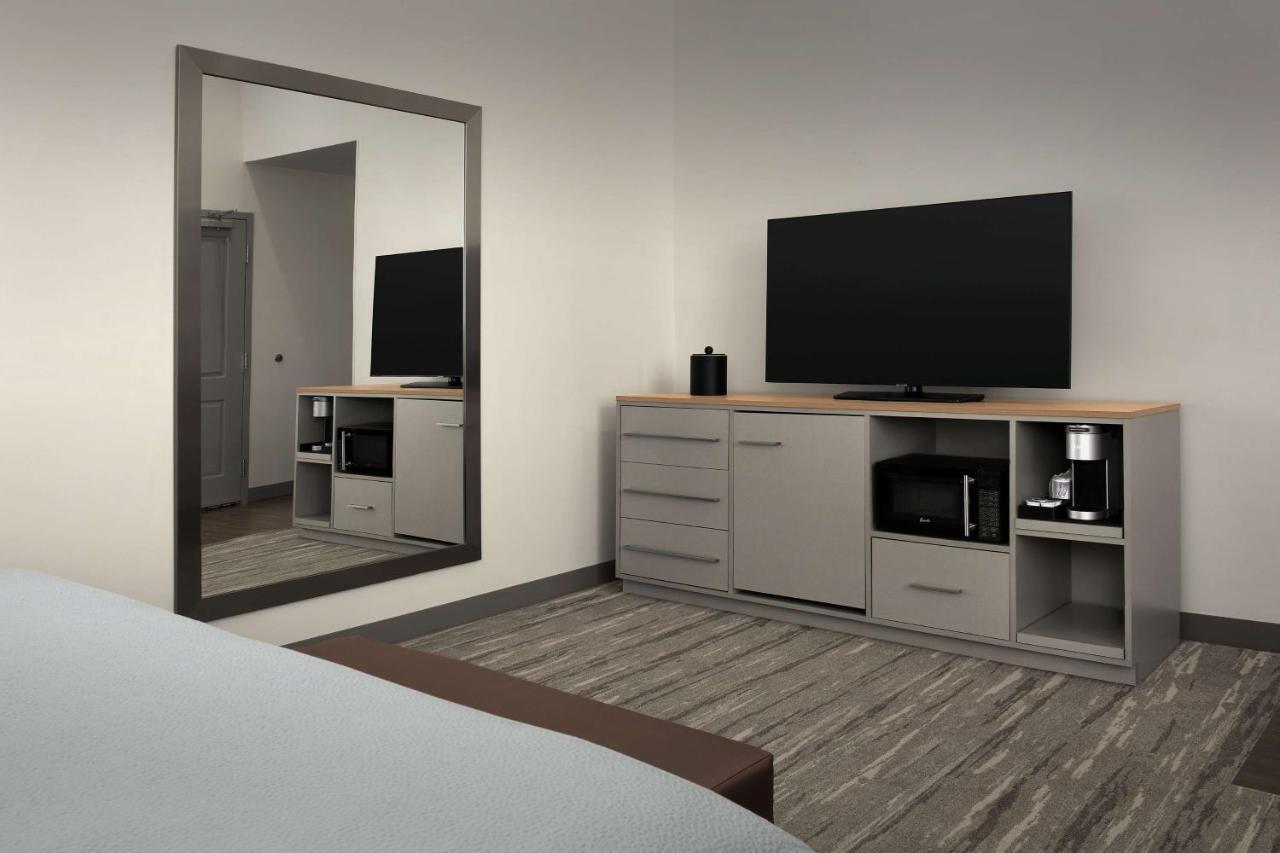 Bungalow met Kingsize Bed