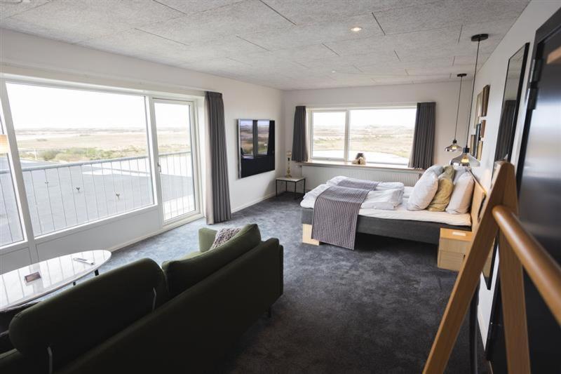 Junior Suite,1498691242:JPEG