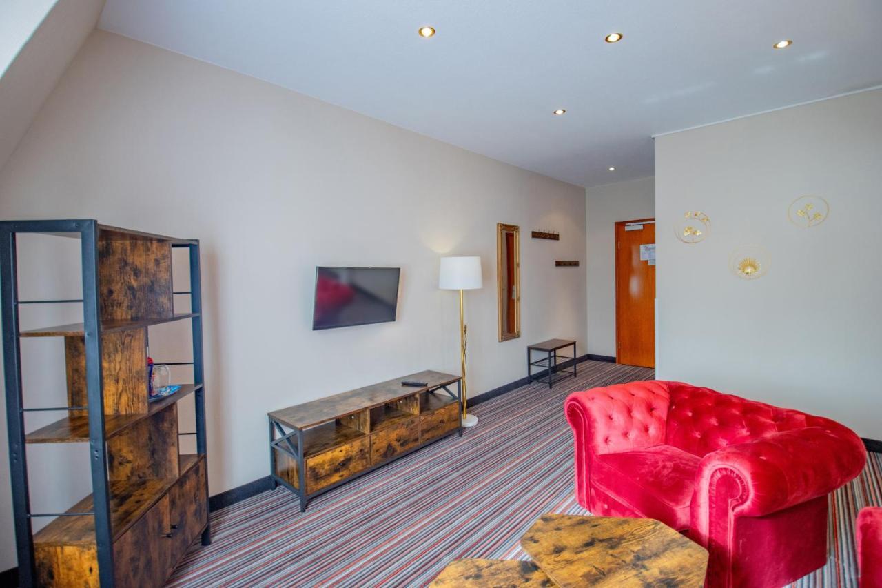 Executive Suite with Spa Bath