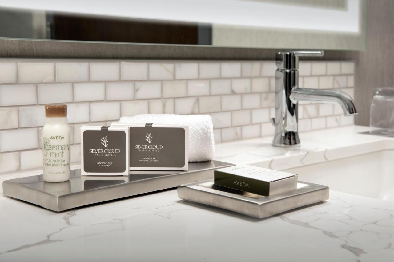 King Room with Spa Bath