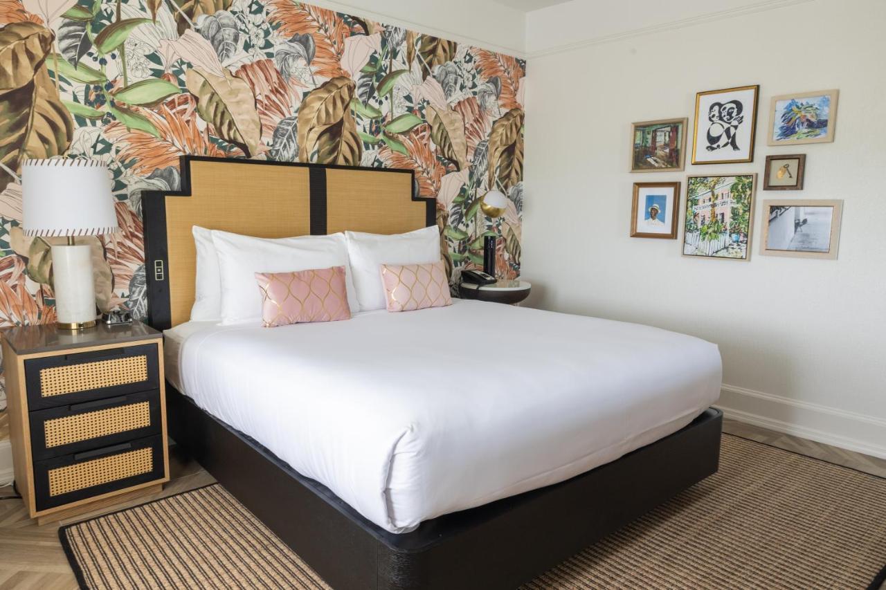 Suite de 1 dormitorio con sofá cama, vistas a la ciudad y balcón - 1 cama extragrande