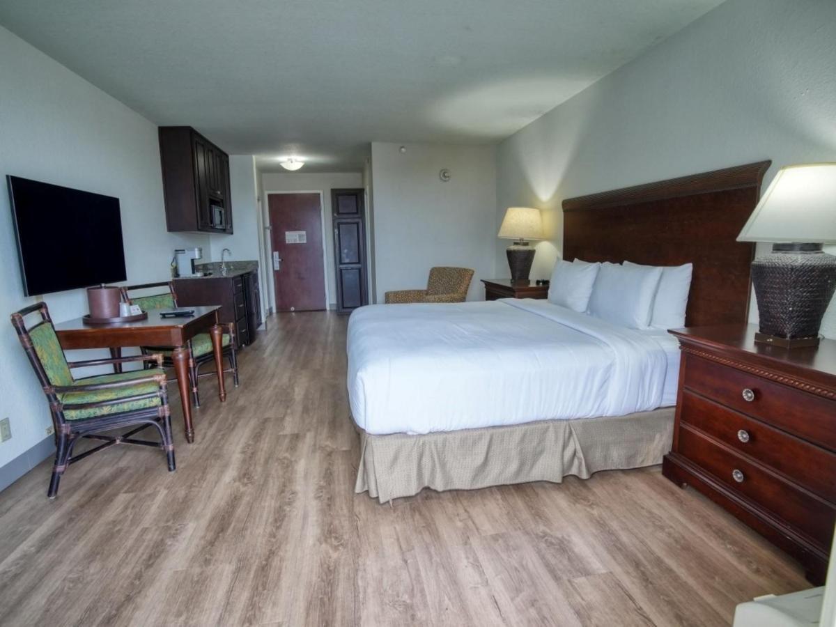 Nichtraucherzimmer mit Kingsize-Bett und Meerblick
