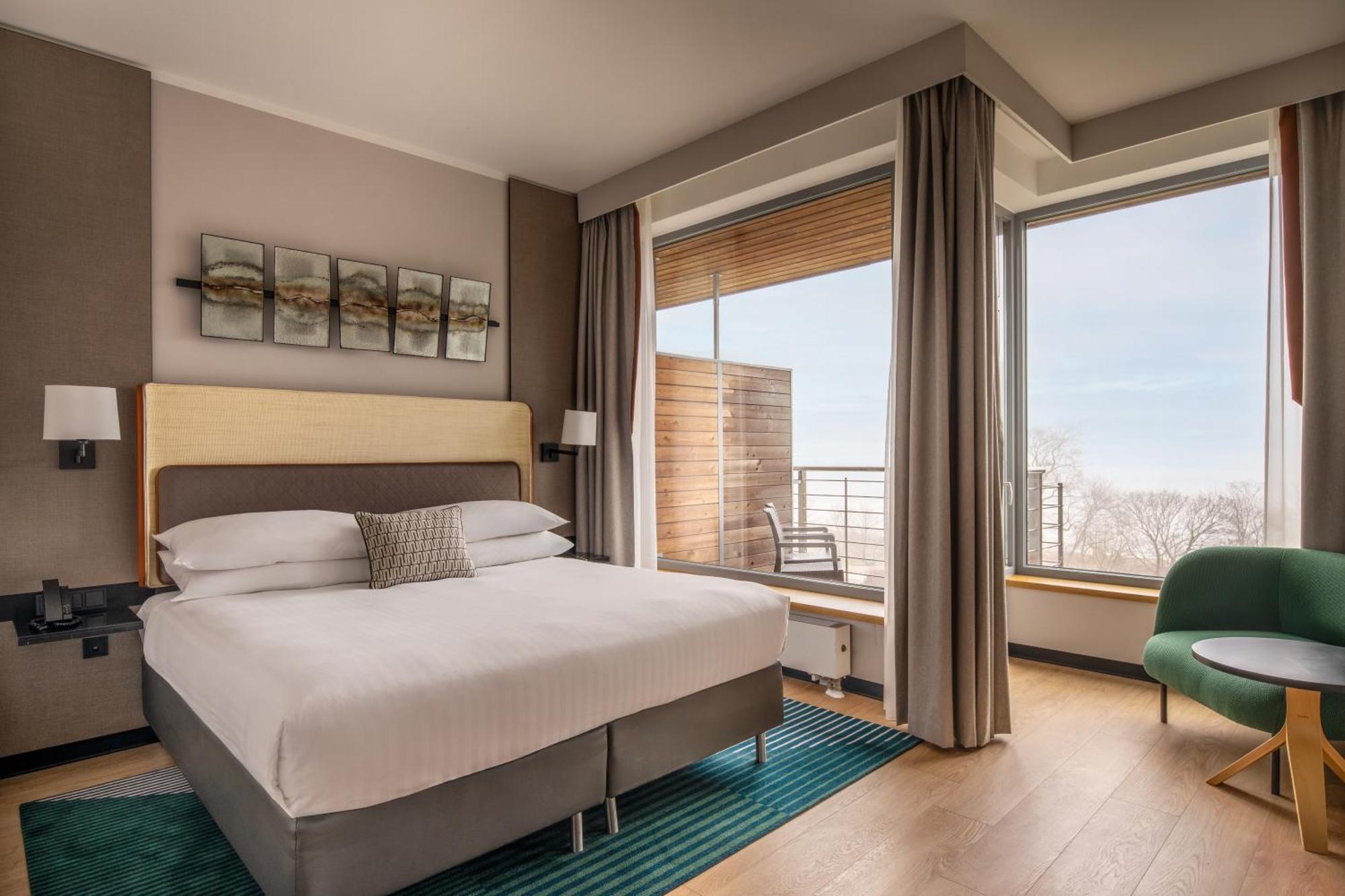 Standaard Kamer met Kingsize Bed met Balkon en Uitzicht op Zee