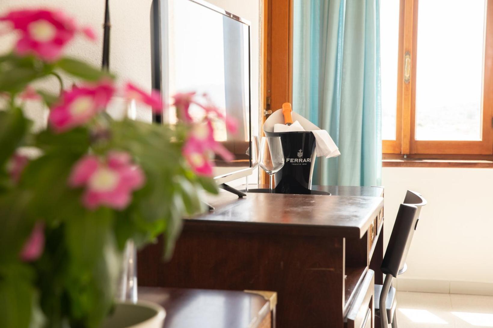 Standaard Driepersoonskamer met Uitzicht op Zee