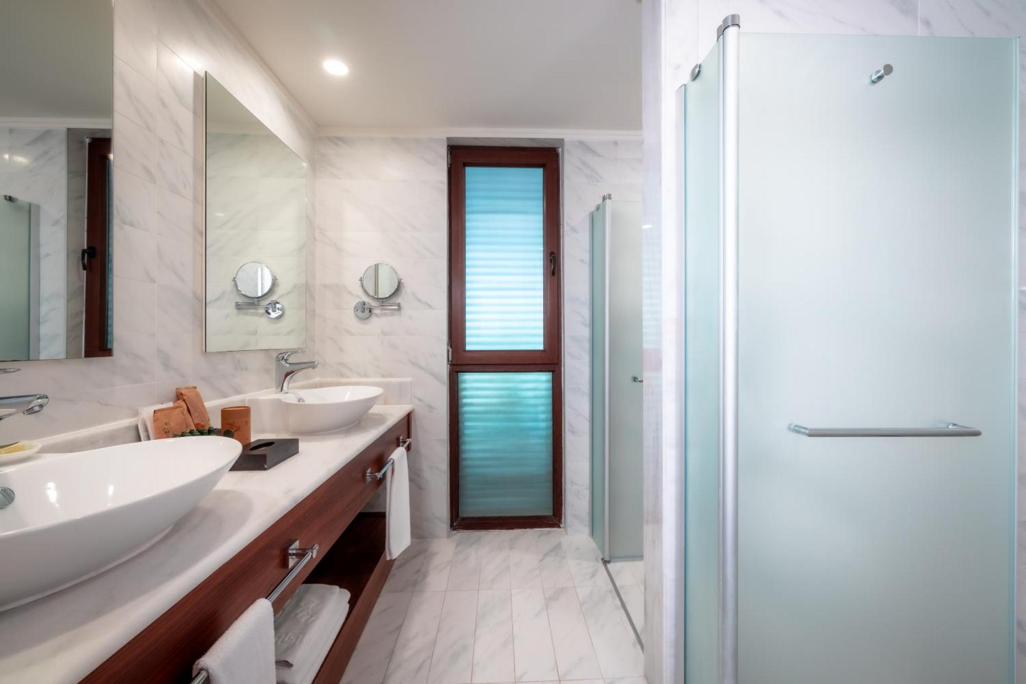 Lagoon Family Suite 2 Bathrooms,1498918735:JPEG