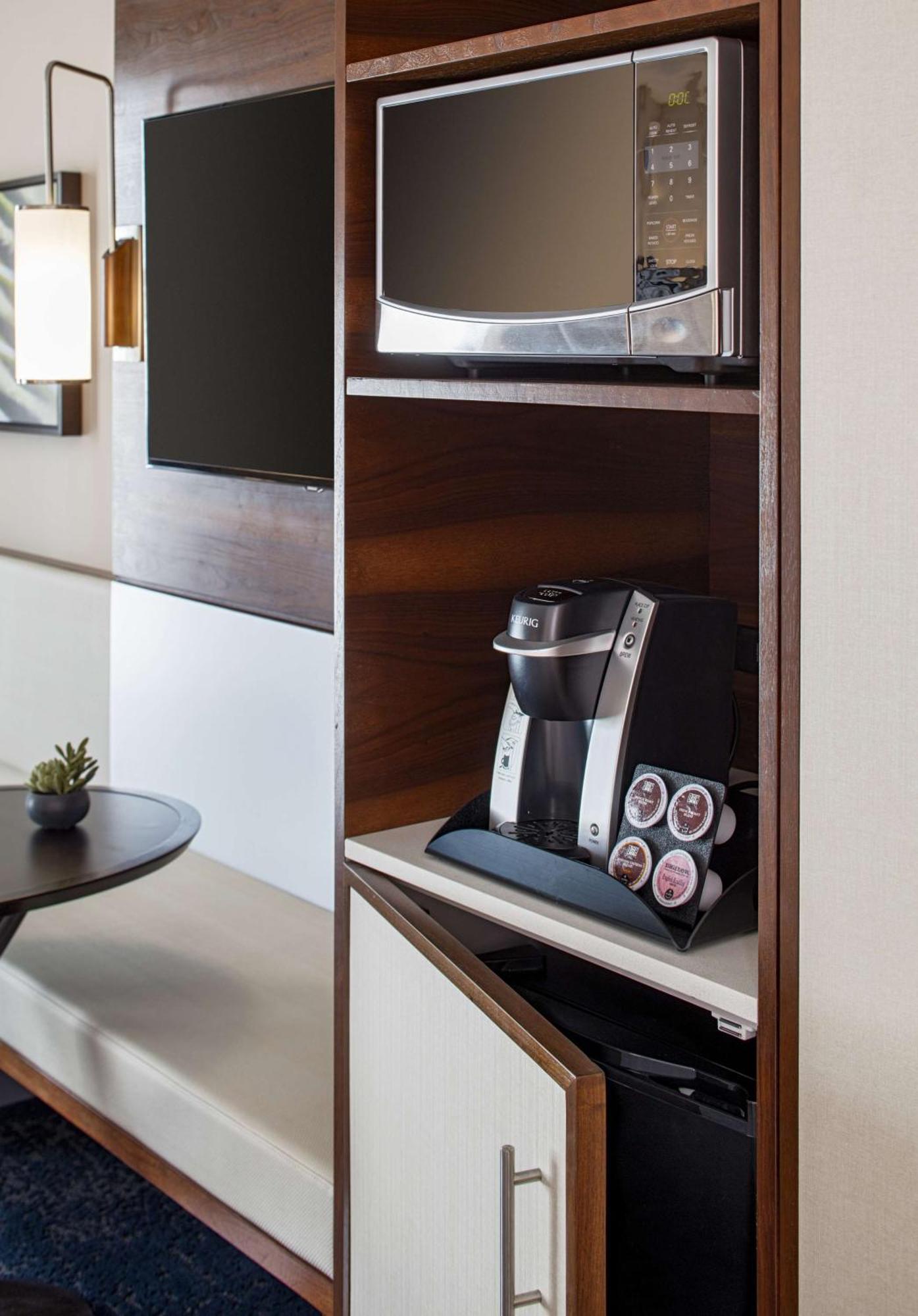 Habitación con cama extragrande y vistas parciales al océano - Adaptada para personas con discapacidad auditiva - No fumadores