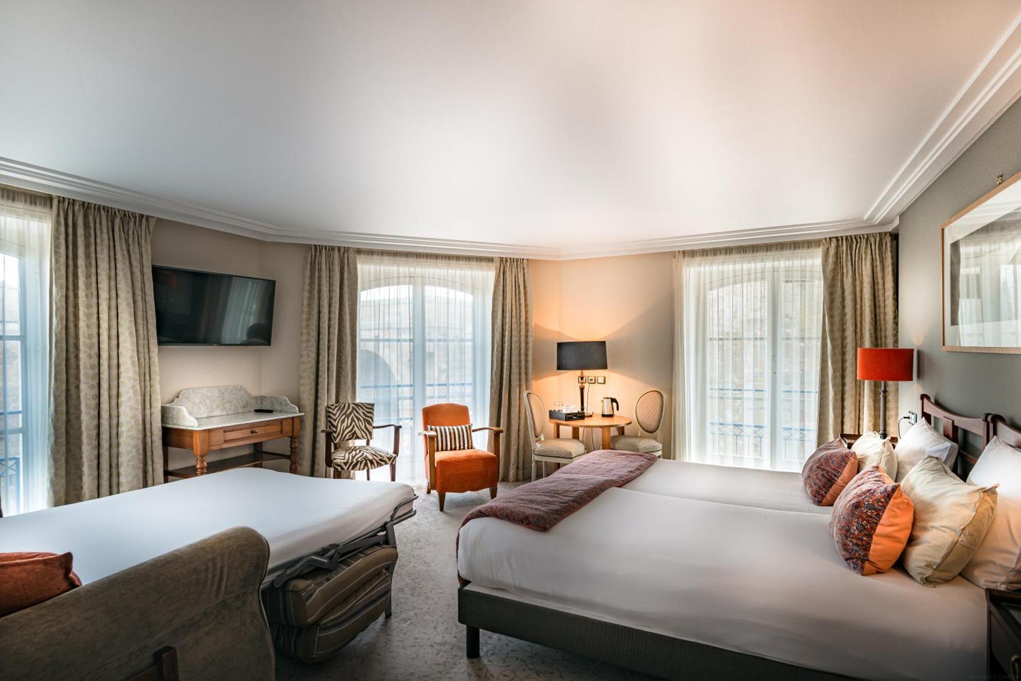 Prestige Family Room,1498934539:JPEG