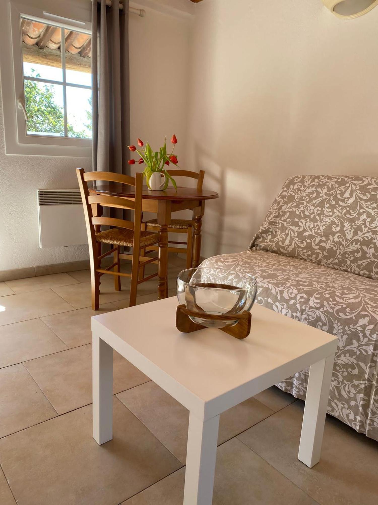Apartment mit Terrasse
