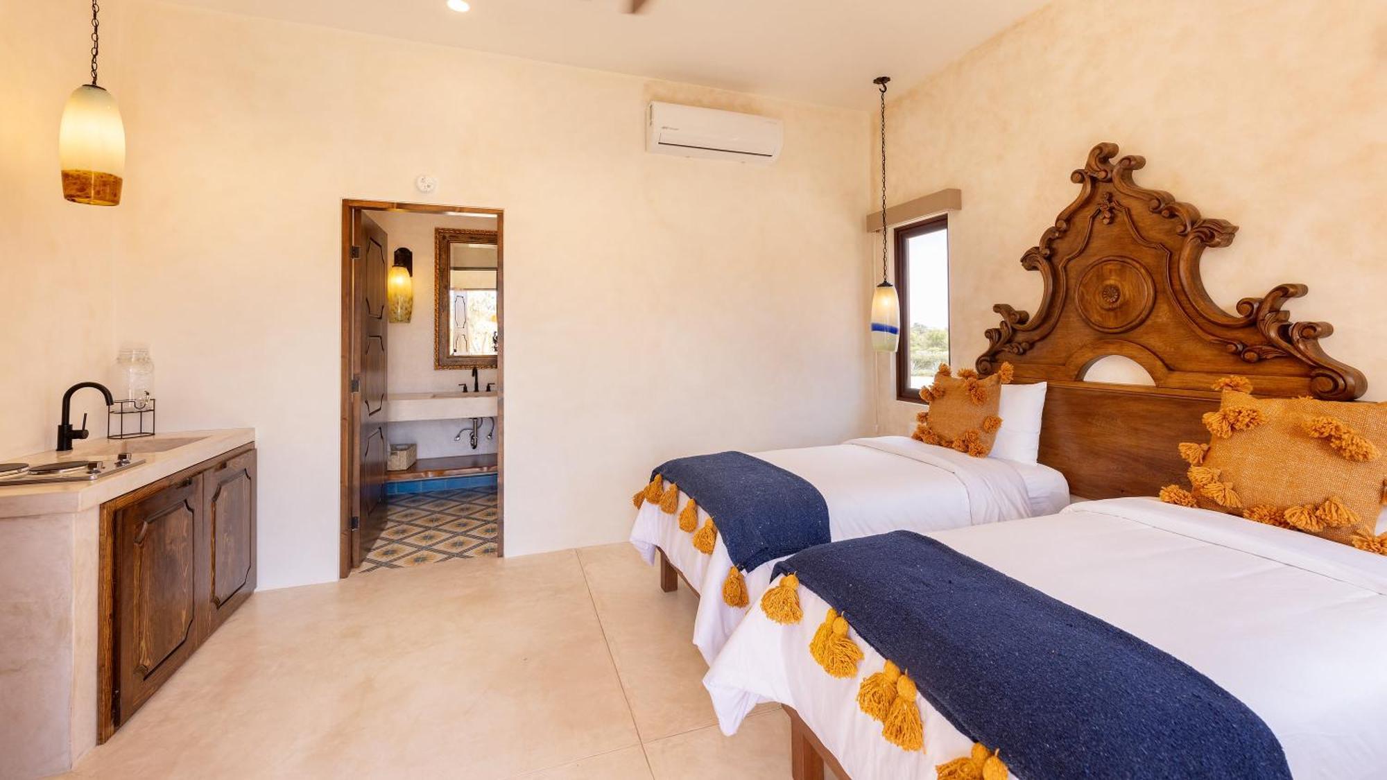 Two-Bedroom Suite,1498969126:JPEG