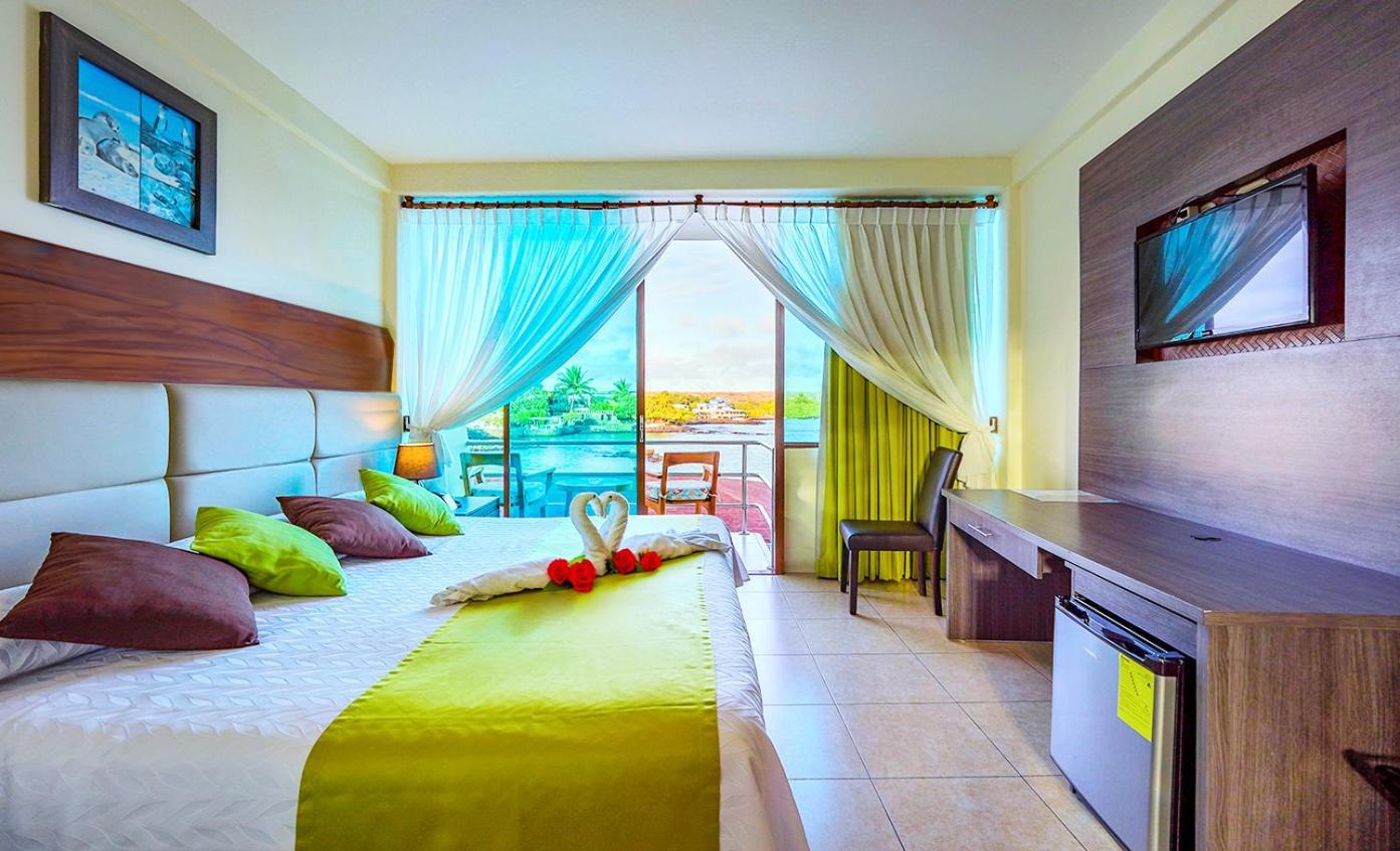 Double or Twin Room with Sea View