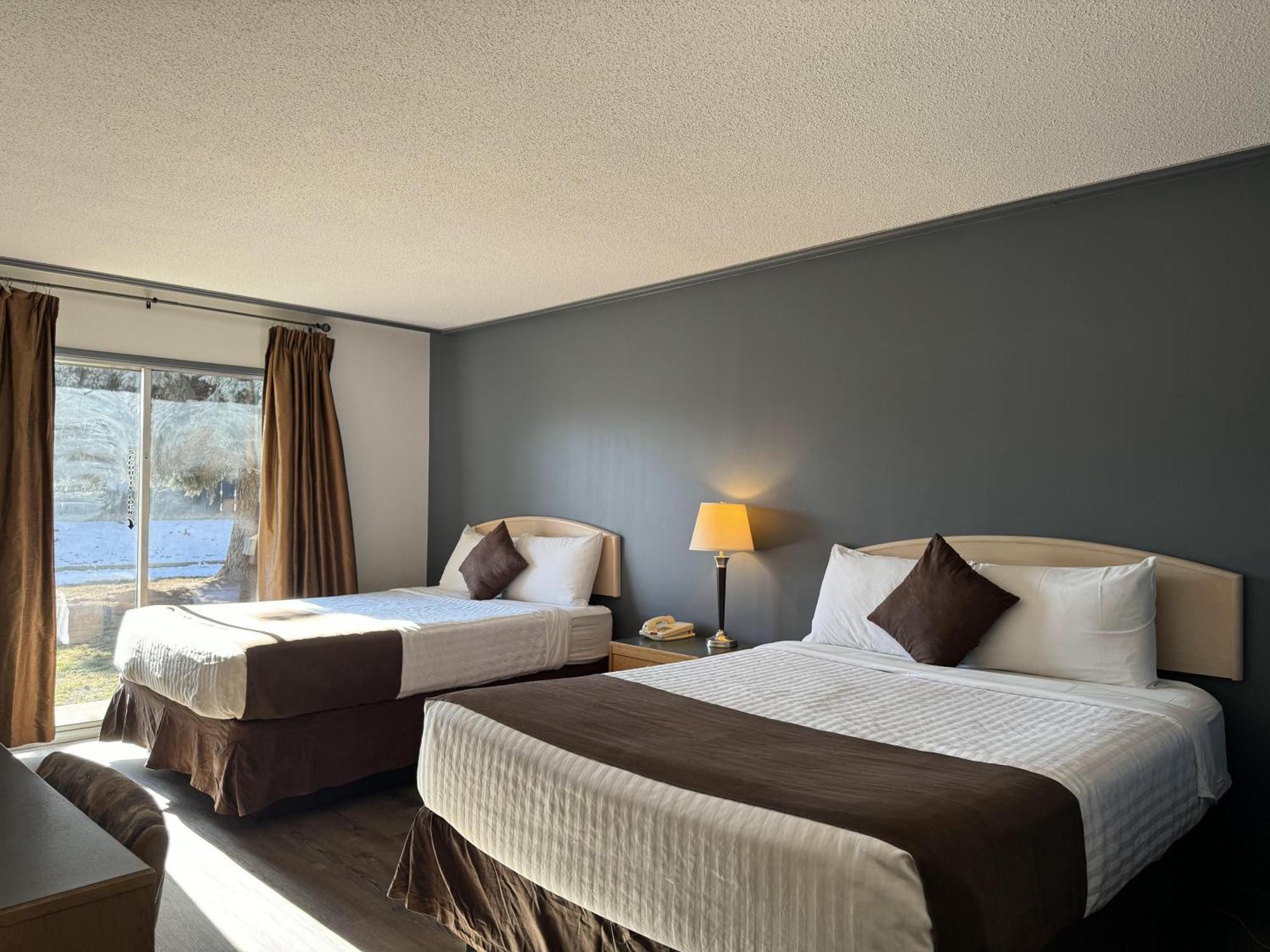 Queen Room