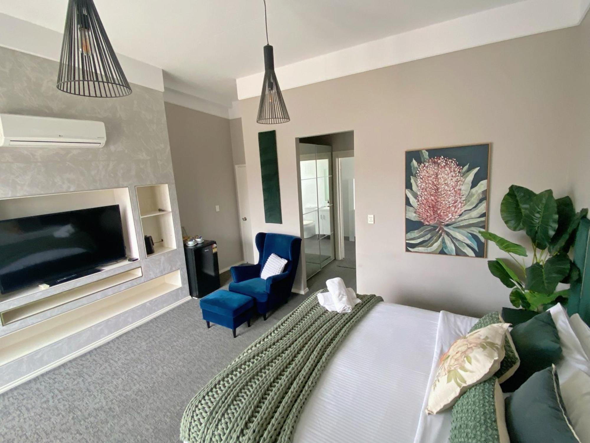 Deluxe Suite Spa Bath