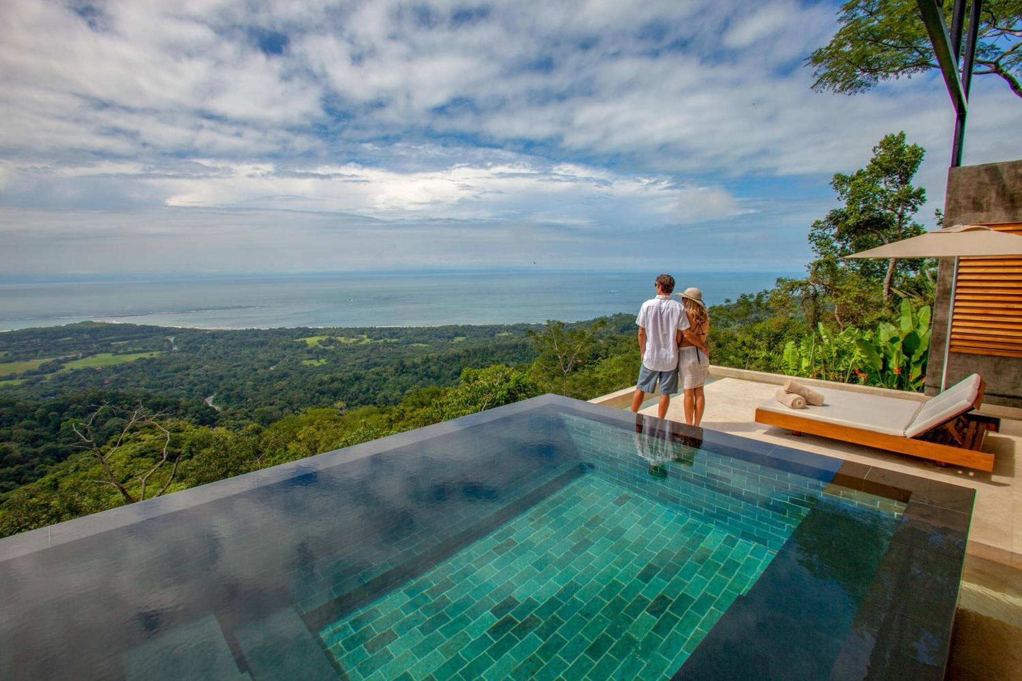 Master Suite (Private Pool)
